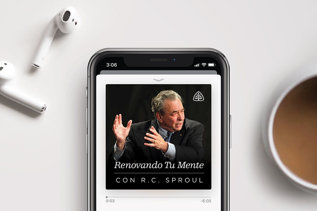 Renovando Tu Mente con R.C. Sproul podcast playing on iPhone
